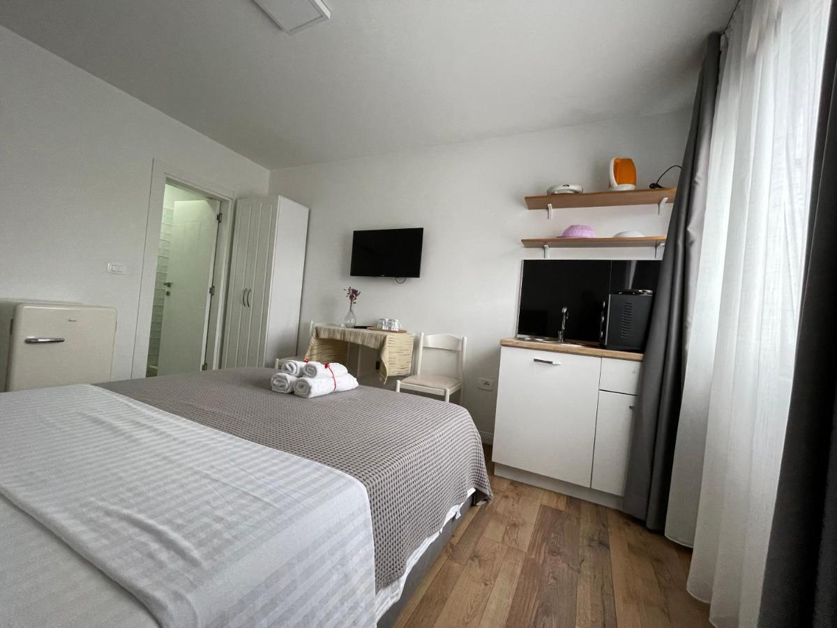Central Studio Apartments Tiran Dış mekan fotoğraf