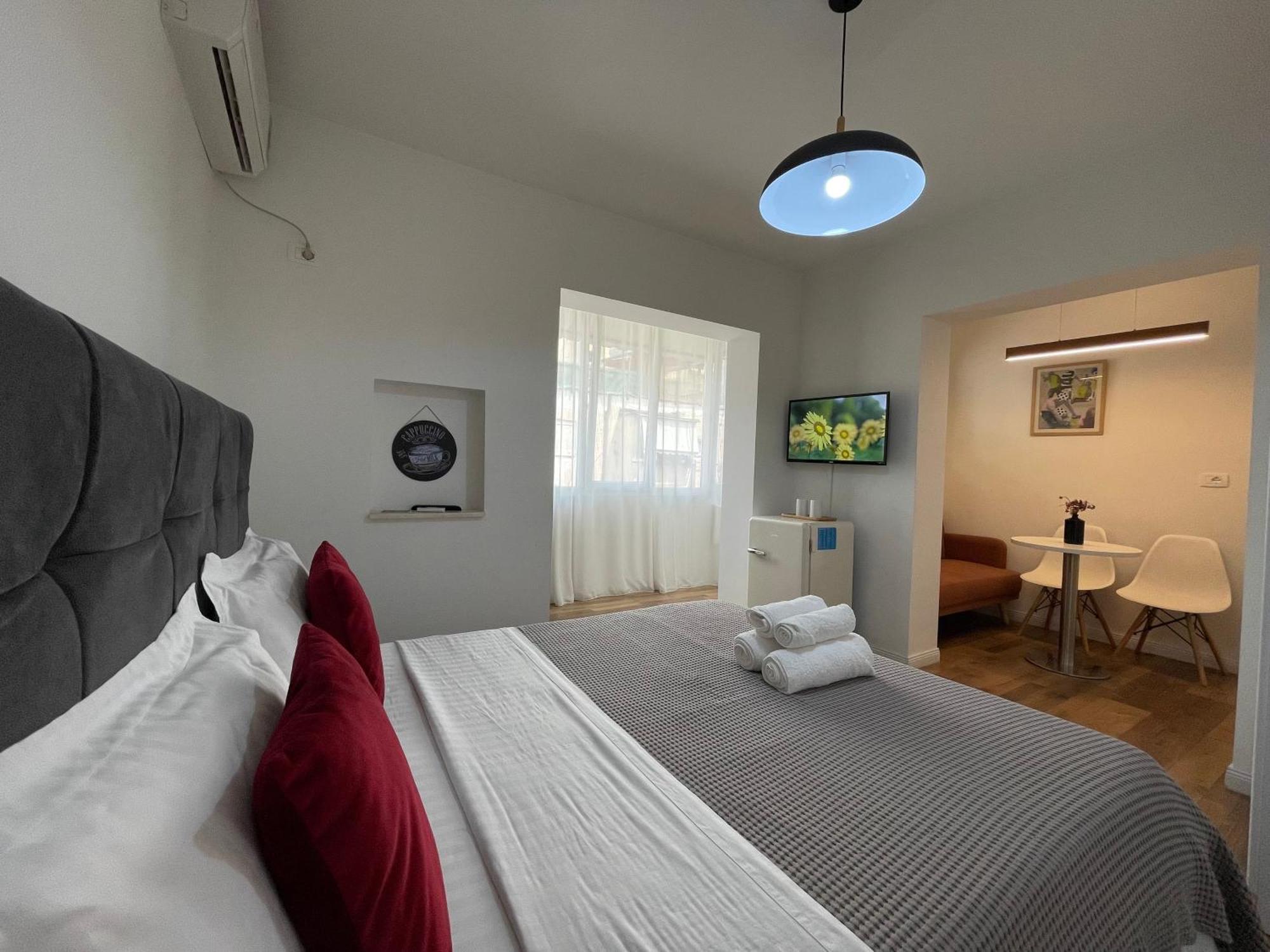 Central Studio Apartments Tiran Dış mekan fotoğraf