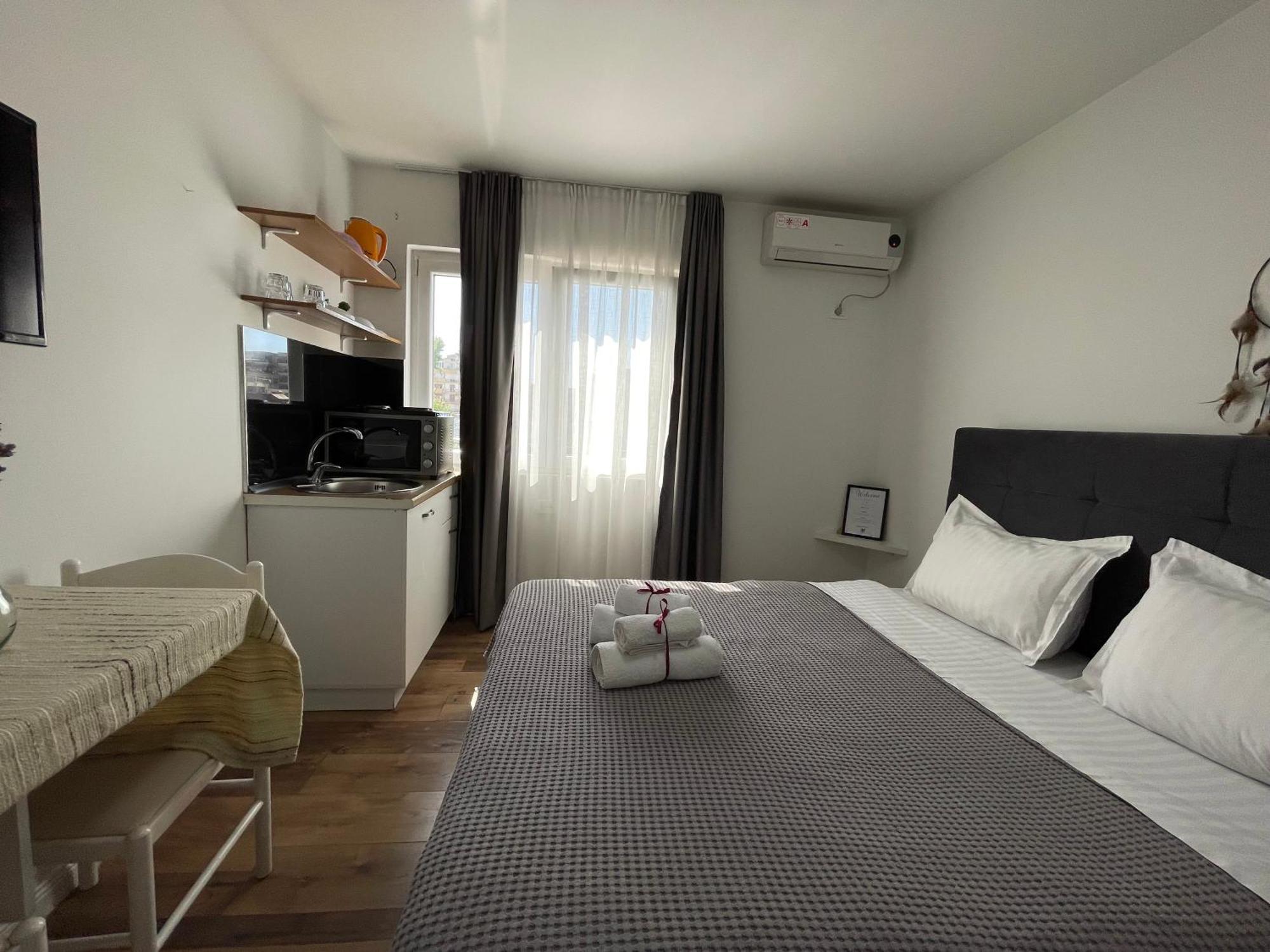 Central Studio Apartments Tiran Oda fotoğraf
